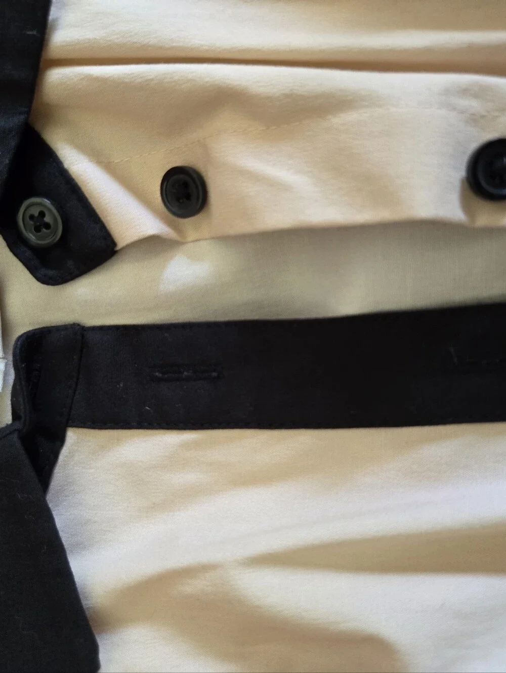 kate spade Two-Tone Sleeveless Button Shirt in Cream and Black